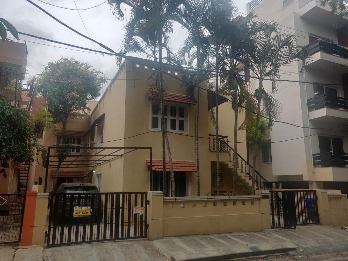 The Hood Hostel Bangalore Exterior foto